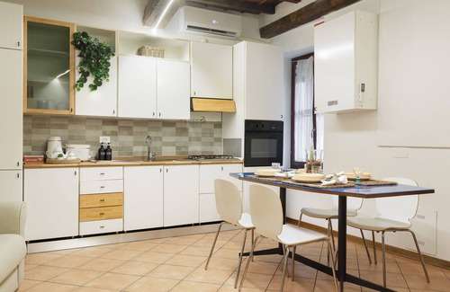 Vigevano Apartment | The Castle of the Ladies - The Male