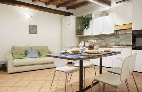 Vigevano Apartment | The Castle of the Ladies - The Male
