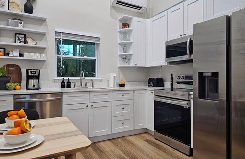 Lake Davis - Greenwood Apartment | The Catherine by the Guest/House Collection