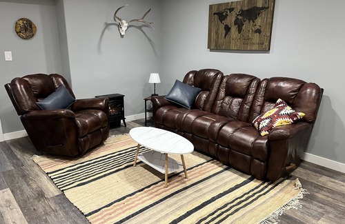 Yellowhead County House | The Cedar Suite