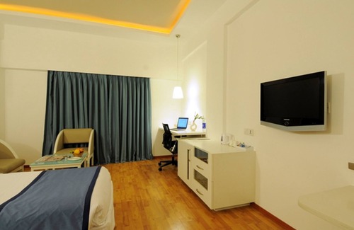 Lakdi Ka Pul Hotel | The Central Court Hotel