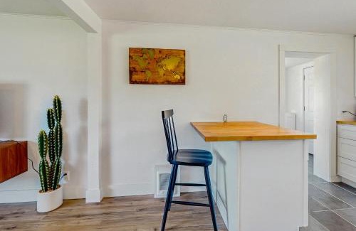 Brewster House | The Central Street Stay