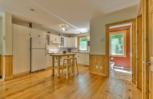 St-Adolphe-d'Howard Ski Chalet | The Chalet du Lac Vert - Laurentians - Saint-Adolphe-d'Howard -⭐