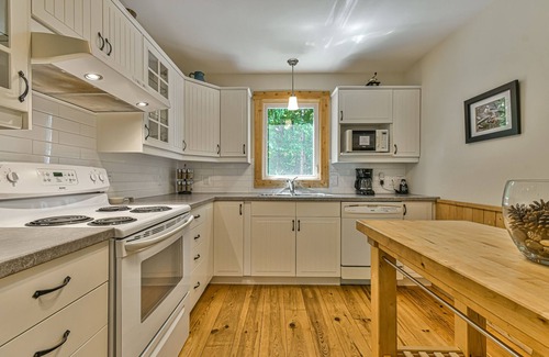 St-Adolphe-d'Howard Ski Chalet | The Chalet du Lac Vert - Laurentians - Saint-Adolphe-d'Howard -⭐