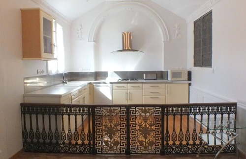 Abzac Cottage | The Chapel of the Domaine de Choisy near Saint Emilion