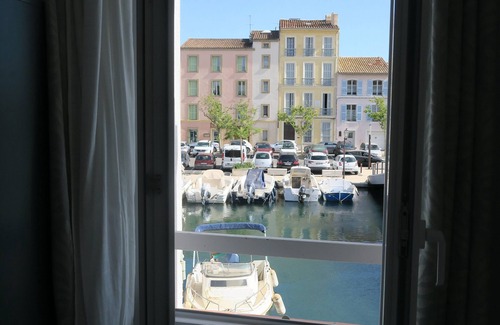 Martigues Apartment | The Charm of Provençal Venice