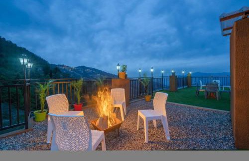 Fagu Hotel | The Charvi Retreat Kufri I Vacations I Conference I MICE I Family Events I Open Air Terrace I Sky Bonfire I Wooden Rooms With Pvt Balconies I Kufri by Exotic Stays