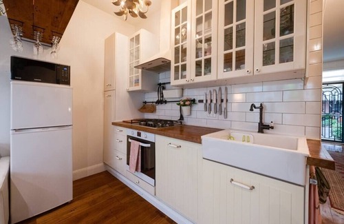 Redfern House | The Chelsea Cottage, Alfresco Living East Redfern