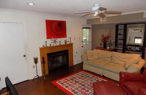 Jonesboro House | The Cherrywood Estate