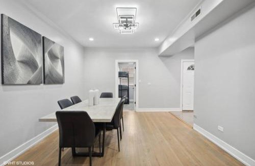 South Shore Apartment | The Chic Urban Oasis Near the Lake!
