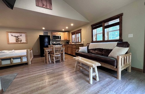 Indian River Cabin | The Chipmunk Lodge Su