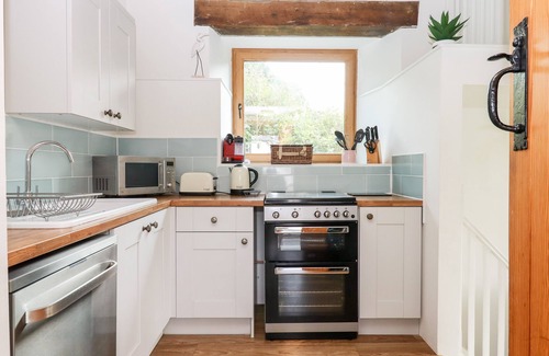 Saltash Cottage | THE CIDER HOUSE, family friendly, with a garden in Landrake