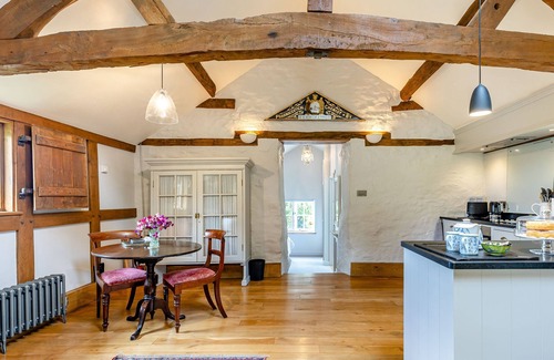 Hereford Cottage | THE CIDER MILL, romantic, with open fire in Westhope, Herefordshire
