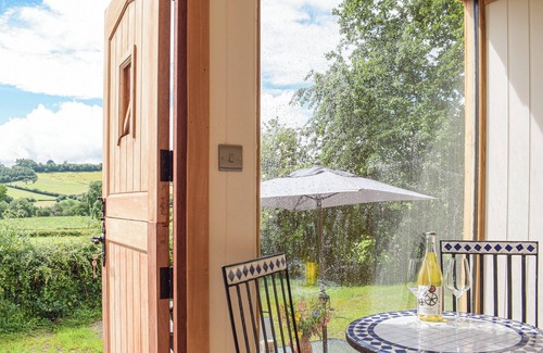 Caersws Cottage | The Cider Pressers Hut-UK39773
