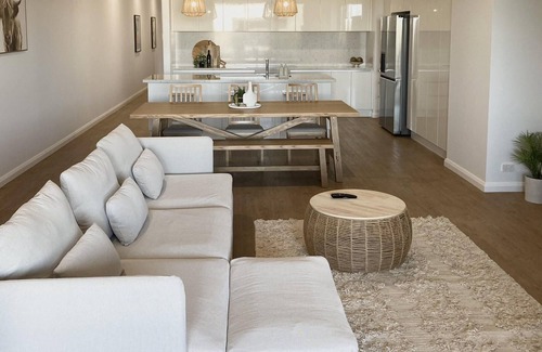 Mildura Apartment | The City Slicker- Close to Everything you Need!