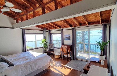 Little Sands Bed & Breakfast | The Cliffside Inn