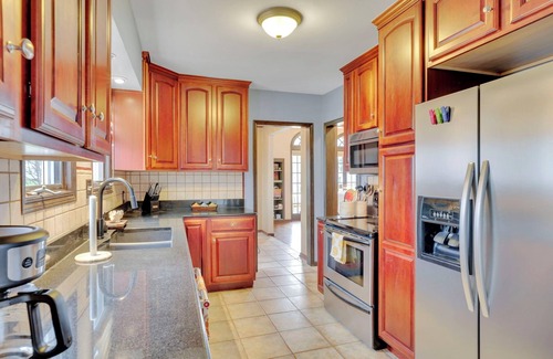 Central Clintonville House | The Clintonville Casita | Walkable & Inspiring