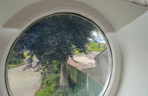 Newcastle-Under-Lyme Cottage | The Coach House