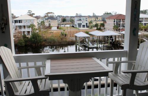 Carolina Yacht Landing Apartment | The Coastal Caper