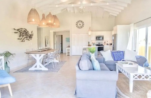 Oyster Pond Condo | The Coastal Condo: Beautiful Luxury 3 Bed 2.5 bath