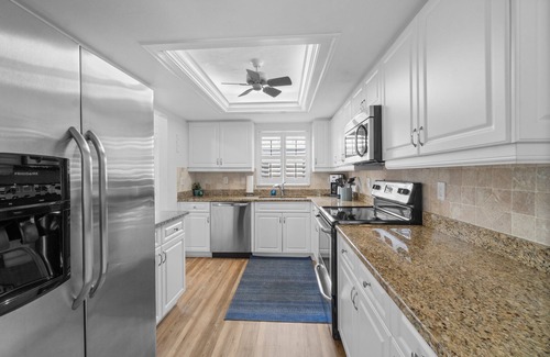 Naples Park House | The Coastal Haven | Heated Pool | Near Beach