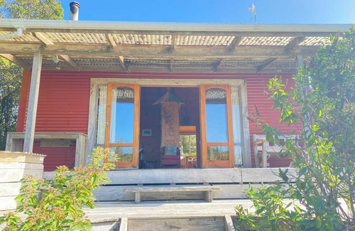Pakawau House | The Cockle - Private Beach Abode