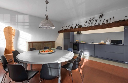 Pistoia Villa | The Collector’s Villa with pool in Pistoia
