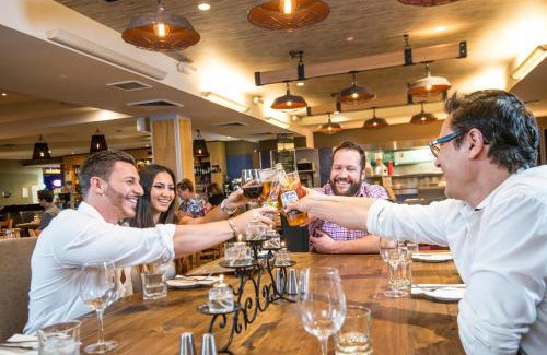 Morningside Hotel | The Colmslie Hotel