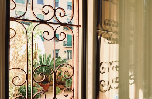 Universita Apartment | The Colored House - Ten Minutes To Colosseum