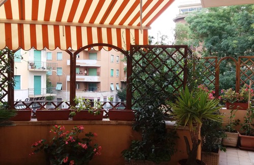 Universita Apartment | The Colored House - Ten Minutes To Colosseum