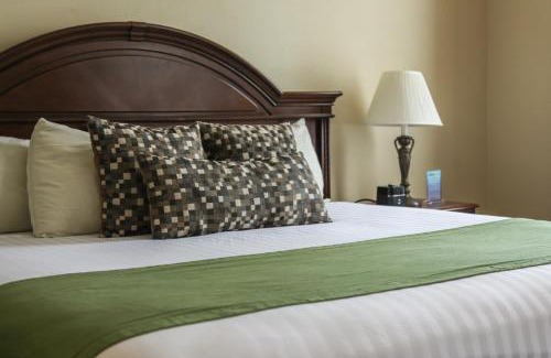 North Philadelphia East Hotel | The Conwell Inn