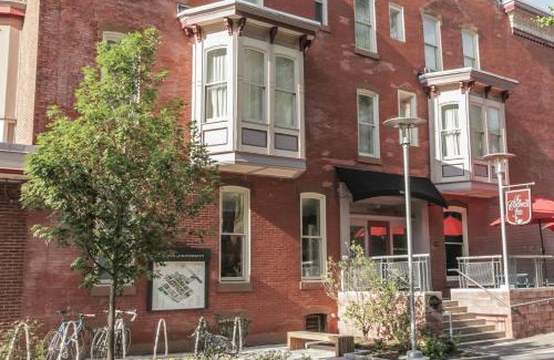 North Philadelphia East Hotel | The Conwell Inn