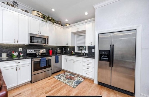 Dunedin Cottage | The Cook Cottage sleeps 4 in Dunedin