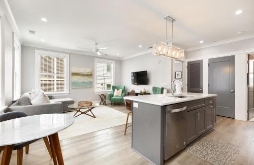 Cannonborough Elliotborough Apartment | The Cooper Suite at 122 Spring
