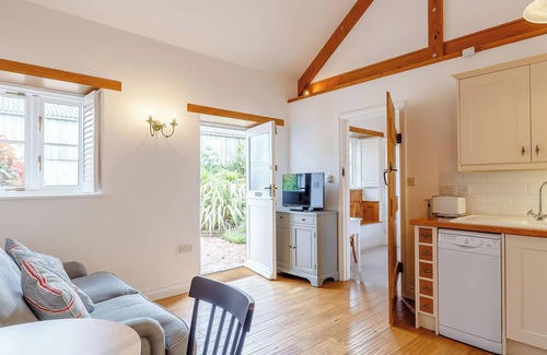 Truro Cottage | THE COPPER HOUSE, pet friendly, country holiday cottage in Truro