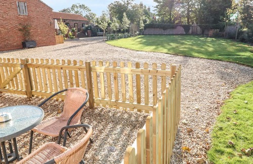 Horncastle Cottage | THE COTTAGE AT GRANGE FARM BARNS in Hemingby, Lincolnshire