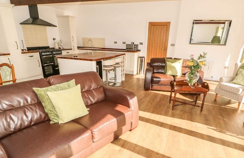 Horncastle Cottage | THE COTTAGE AT GRANGE FARM BARNS in Hemingby, Lincolnshire