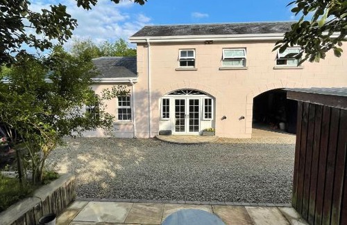 Enniskillen House | The Cottage at Riverbank