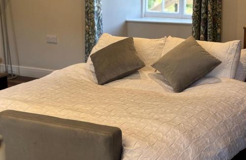 Llanfihangel Tal-y-llyn House | The Cottage at Sychnant Farm