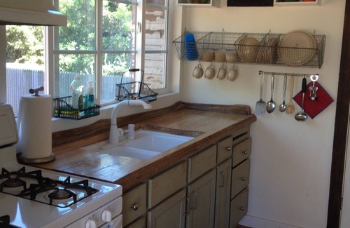 Foresthill House | The Cottage In Foresthill On Main Street, in walking distance to wedding sites
