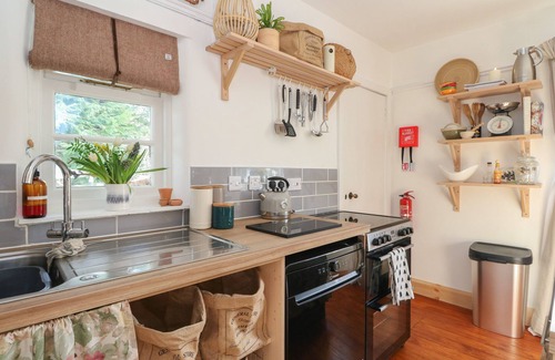 Taynuilt Cottage | THE COTTAGE IN THE WOODS, pet friendly in Connel, Argyll & Bute