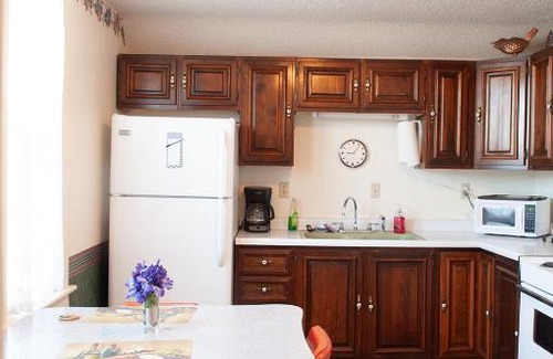 Great Bend Apartment | The Cottage Inn