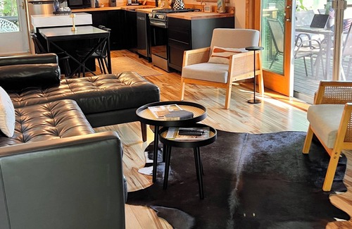 Cassopolis Cottage | The Cottage on Heiner Hill fosters peace & is that reset you're searching for.