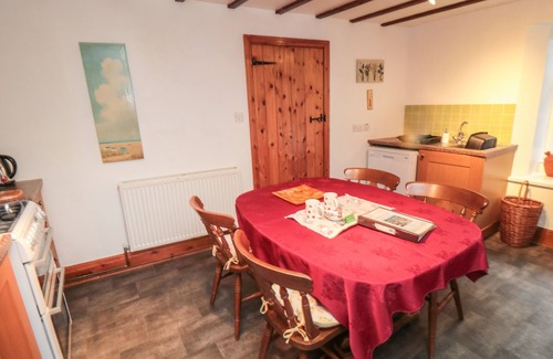 Hartoft House | THE COTTAGE, pet friendly, with a garden in Pickering