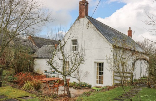 Duns Cottage | THE COTTAGE, POLWARTH CROFTS, pet friendly, with open fire in Duns