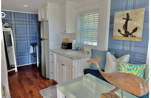 Newport East Cottage | “The Cottages" 3 separate cottages 5 bedrooms