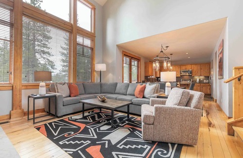 Truckee House | The Cottages ~ Golf, Pool, Play ~ 2-Bedroom