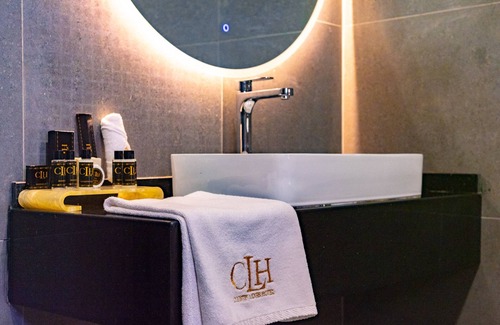 Freetown Resort | The Country Lodge Hotel
