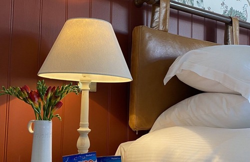 East Knighton Hotel | The Countryman Inn