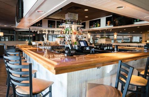 West Yarmouth Hotel | The Cove at Yarmouth